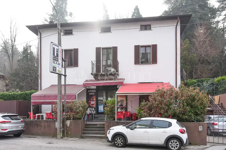 Negozio in vendita di 75 mq a €220.000 (rif. 7/2026)