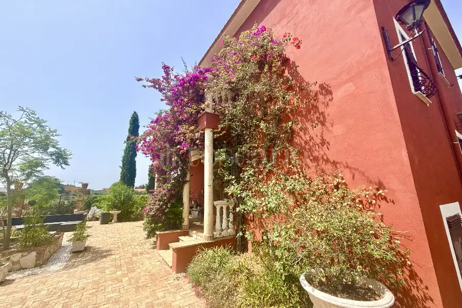 Casa Indipendente in vendita di 255 mq a €379.000 (rif. 66/2026)