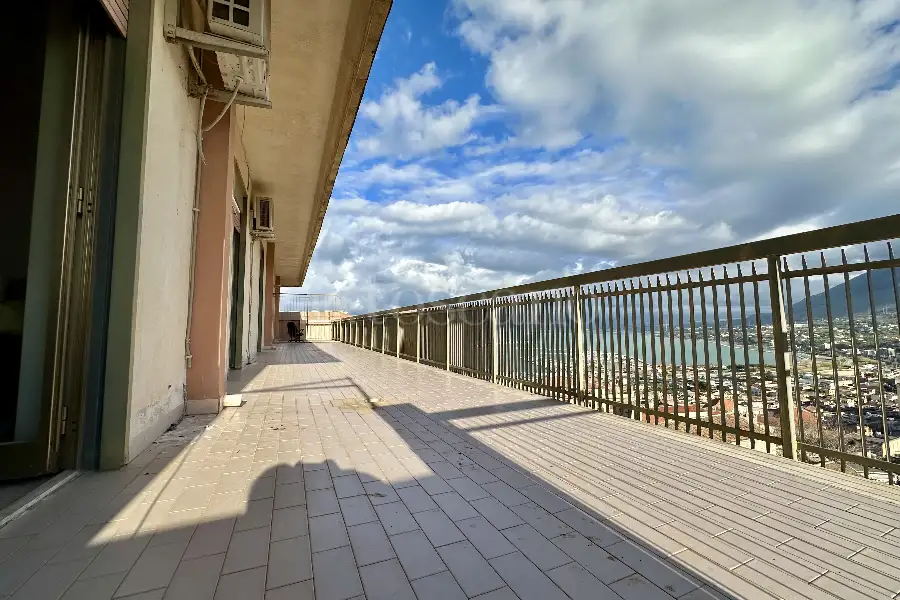 Attico in vendita di 175 mq a €255.000 (rif. 16/2026)