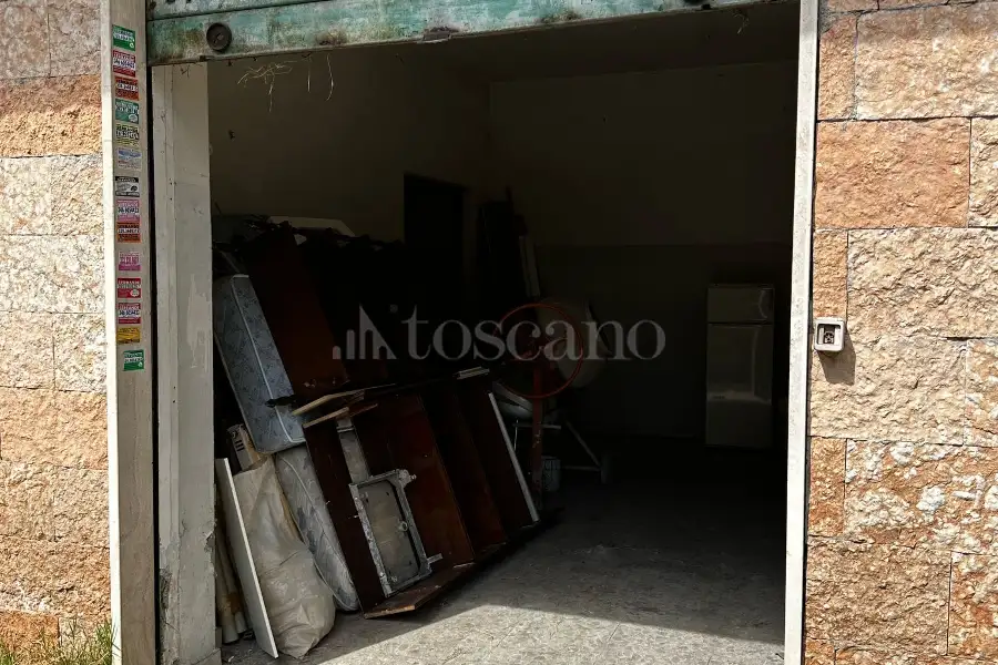 Negozio in vendita di 61 mq a €49.000 (rif. 21/2025)