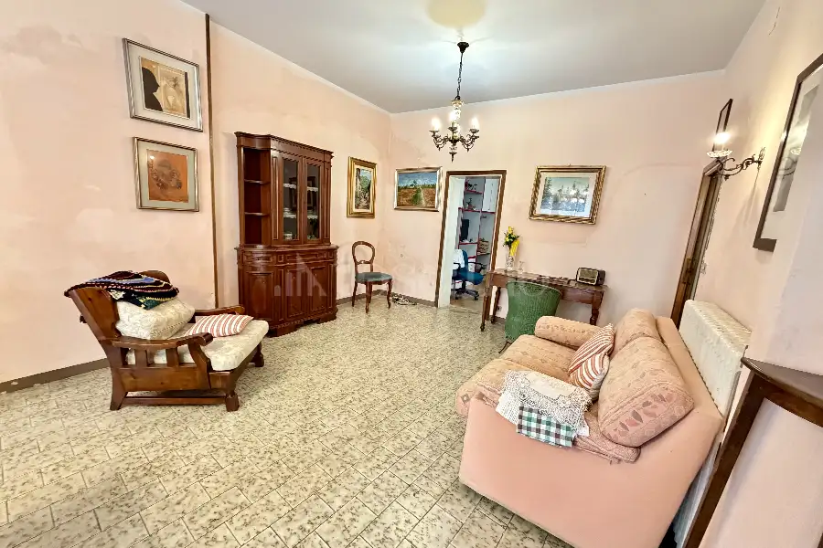 Casa Indipendente in vendita di 220 mq a €270.000 (rif. 3/2026)
