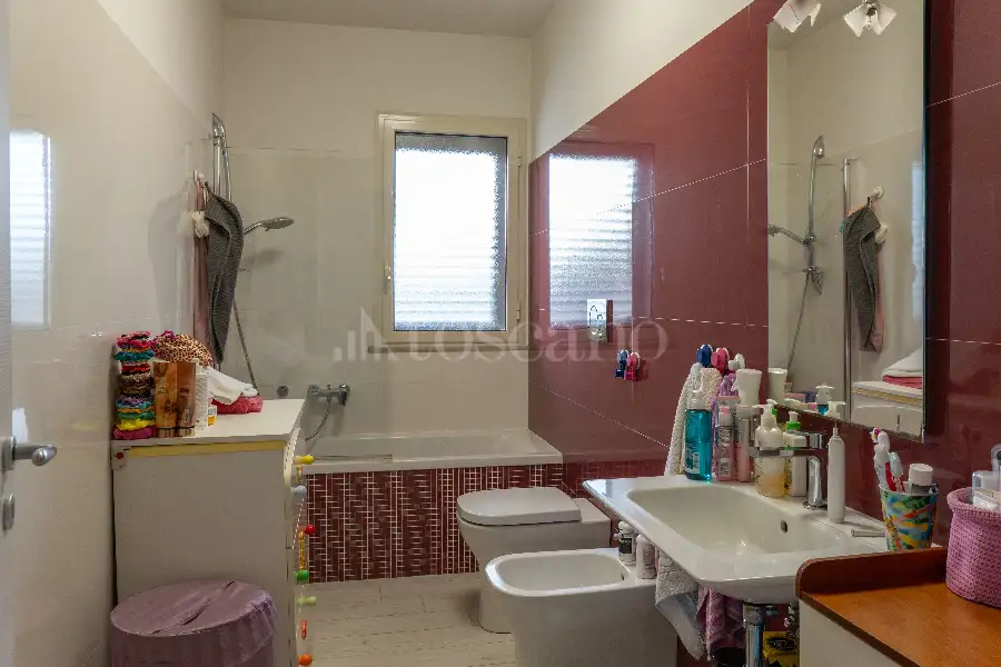 Villa Bifamiliare in vendita di 230 mq a €448.000 (rif. 166/2025)