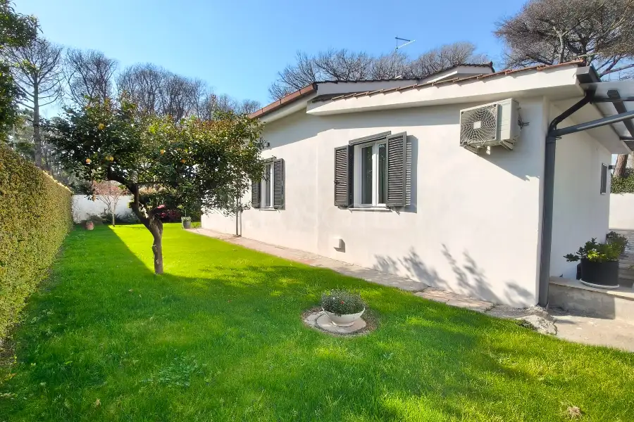 Villa in vendita di 150 mq a €649.000 (rif. 19/2026)