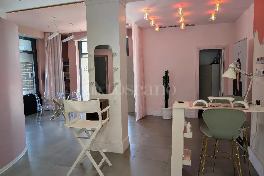 Negozio in vendita di 135 mq a €450.000 (rif. 3/2026)