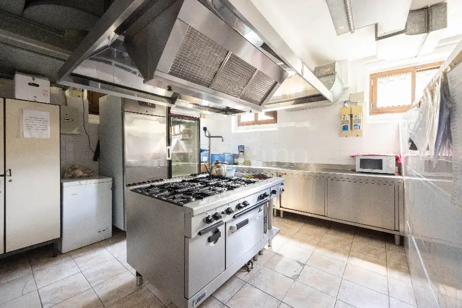 Villa in vendita di 800 mq a €3.500.000 (rif. 22/2026)