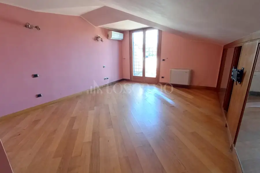 Villa in vendita di 370 mq a €495.000 (rif. 9/2026)