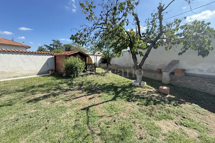 Villa Bifamiliare in vendita di 200 mq a €499.000 (rif. 10/2025)