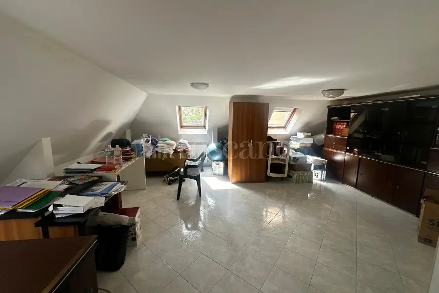 Casa Indipendente in vendita di 255 mq a €225.000 (rif. 87/2026)