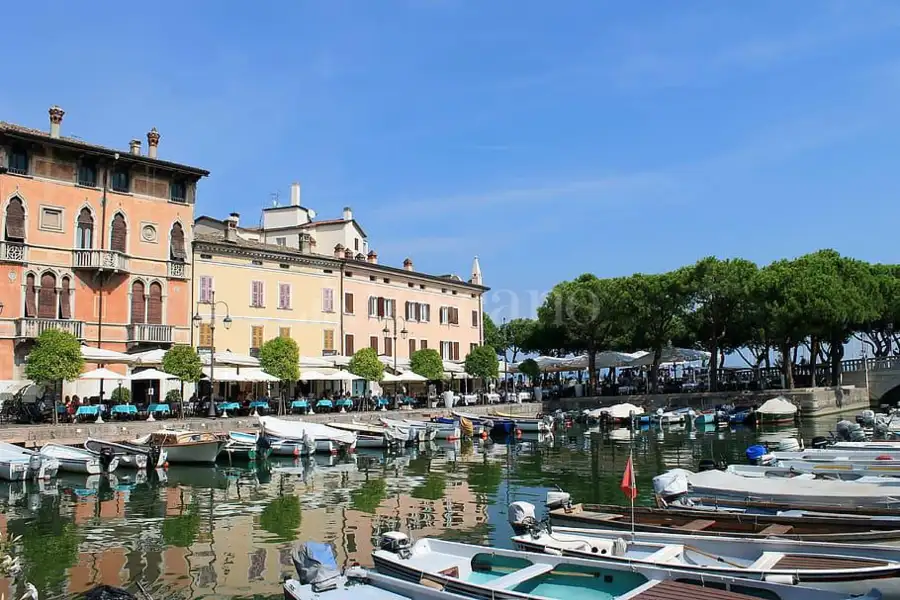 Villa in vendita di 535 mq a €1.150.000 (rif. 36/2025)