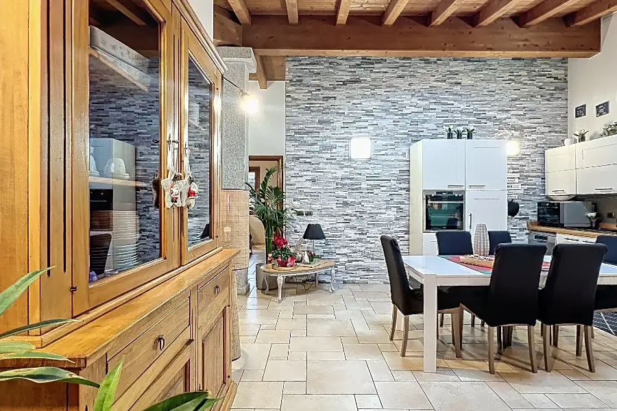 Attico in vendita di 200 mq a €278.000 (rif. 1/2026)