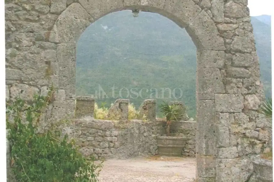 Palazzo in vendita di 3.000 mq trattativa riservata (rif. 69/2026)
