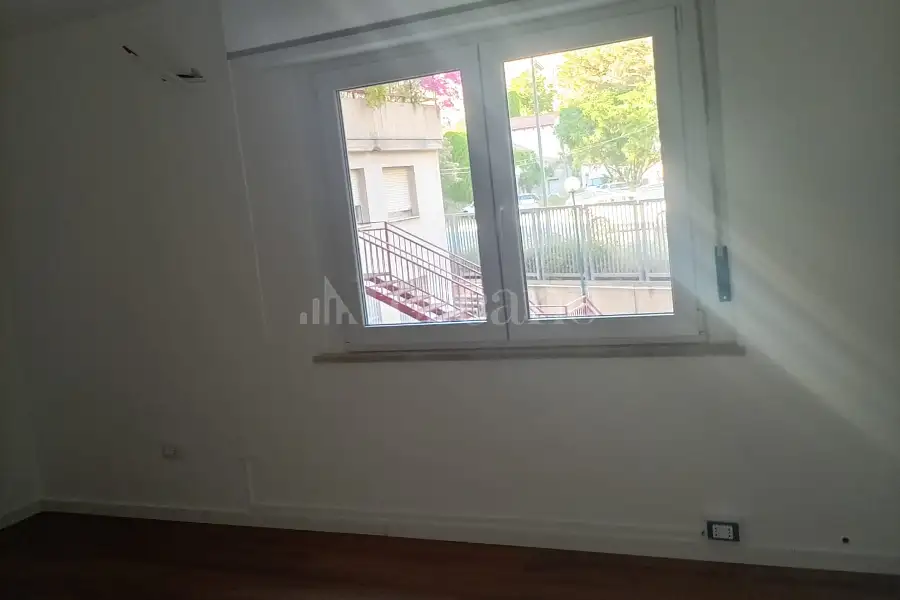 Ufficio in affitto di 55 mq a €650 (rif. 18/2026)