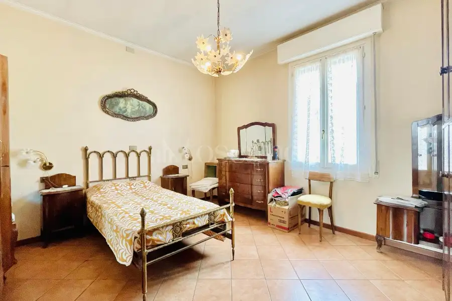 Villa Bifamiliare in vendita di 200 mq a €350.000 (rif. 7/2026)