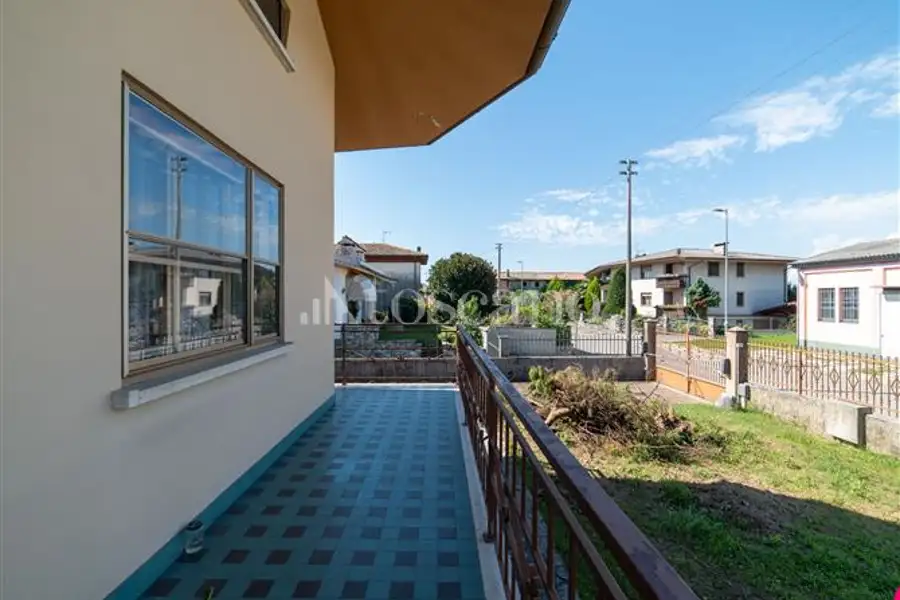 Villa in vendita di 220 mq a €200.000 (rif. 2/2026)