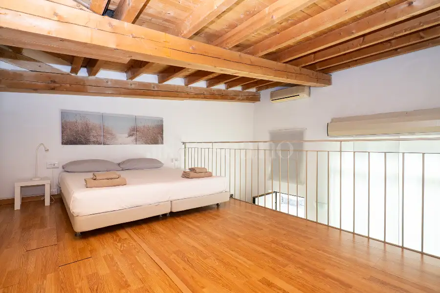 Loft in affitto di 65 mq a €950 (rif. 33/2026)