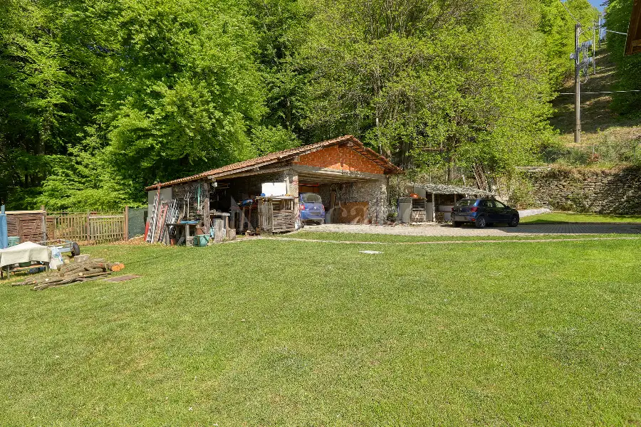 Casa Indipendente in vendita di 700 mq a €850.000 (rif. 146/2026)