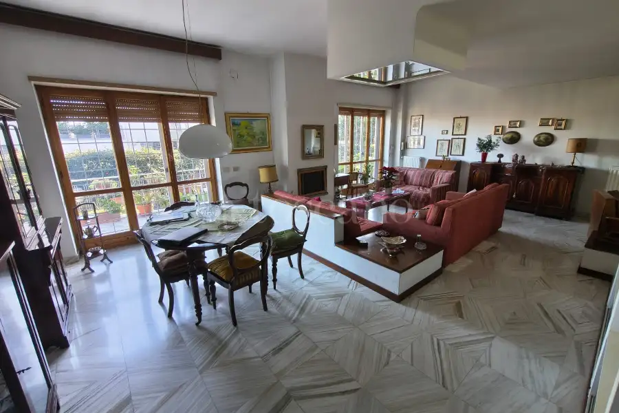 Villino a Schiera in vendita di 280 mq a €599.000 (rif. 51/2025)