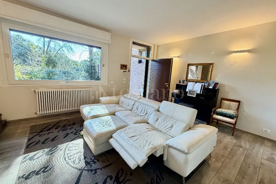 Villino a Schiera in vendita di 240 mq a €560.000 (rif. 8/2026)