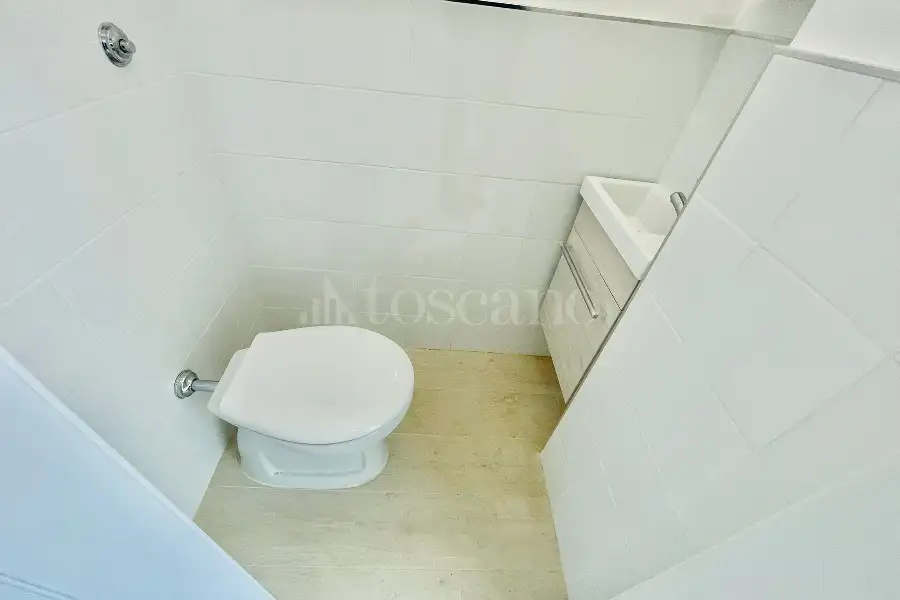 Negozio in affitto di 30 mq a €850 (rif. 50/2025)