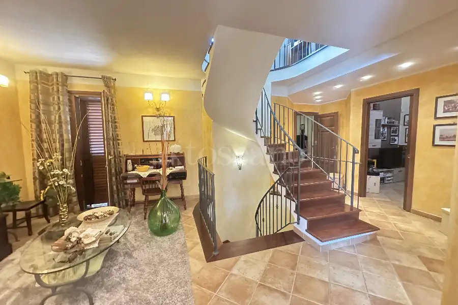 Villa in vendita di 250 mq a €470.000 (rif. 67/2025)