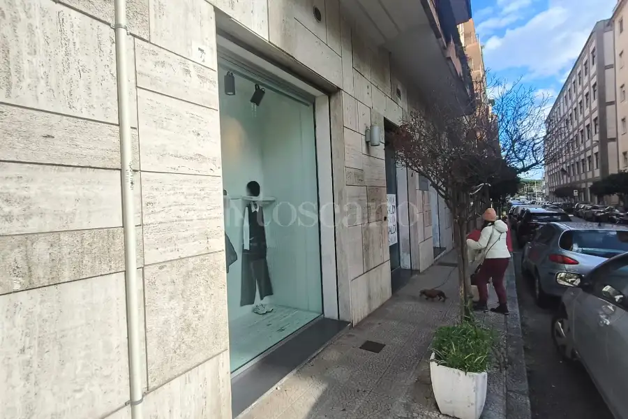 Negozio in vendita di 57 mq a €85.000 (rif. 67/2026)