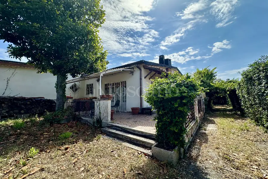 Villa Bifamiliare in vendita di 100 mq a €175.000 (rif. 54/2026)