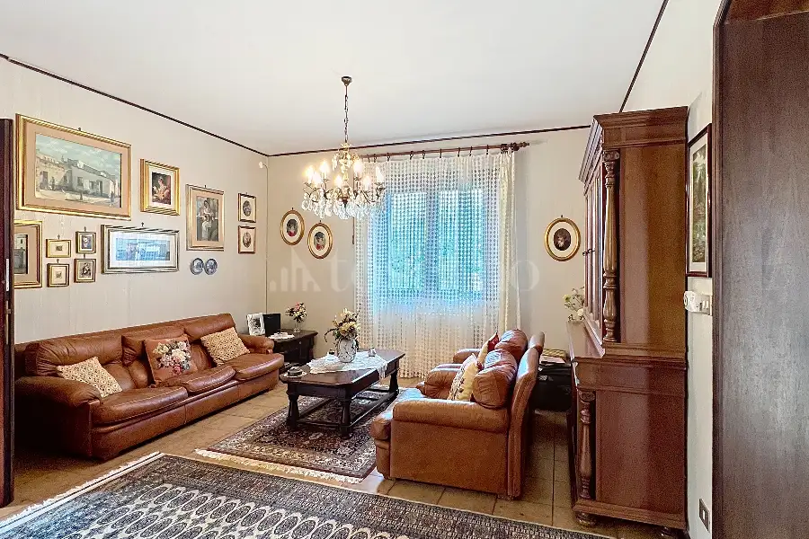 Villa in vendita di 342 mq a €430.000 (rif. 196/2025)
