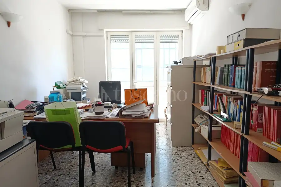 Ufficio in affitto di 60 mq a €1.500 (rif. 40/2026)