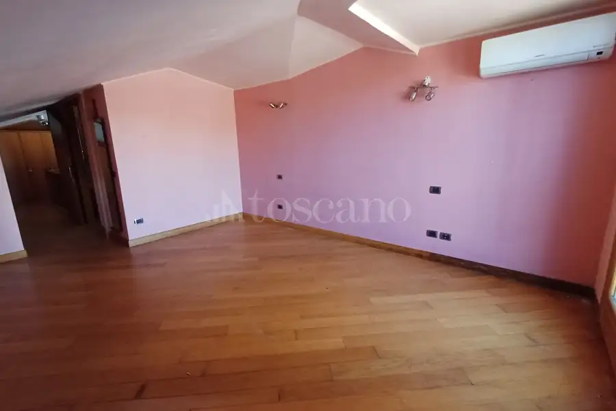 Villa in vendita di 370 mq a €495.000 (rif. 9/2026)