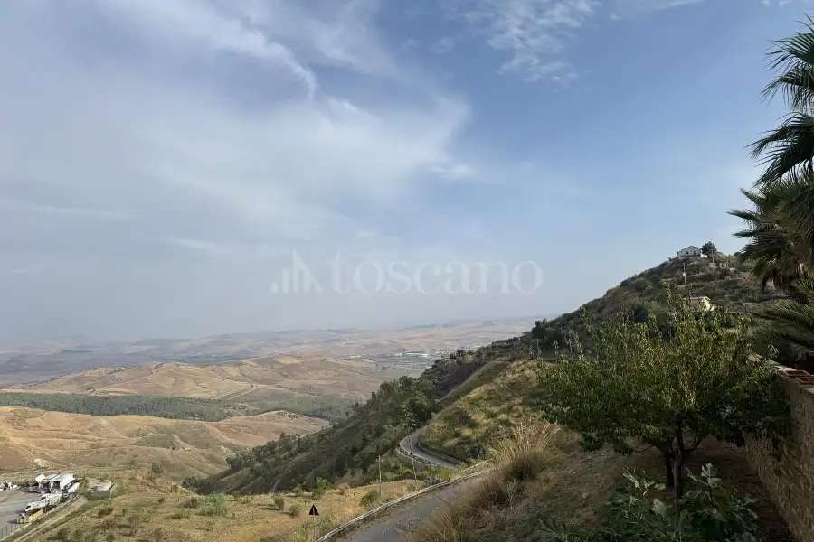 Villa in vendita di 388 mq a €488.000 (rif. 187/2025)