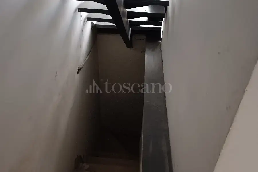 Negozio in affitto di 145 mq a €1.950 (rif. 20/2025)