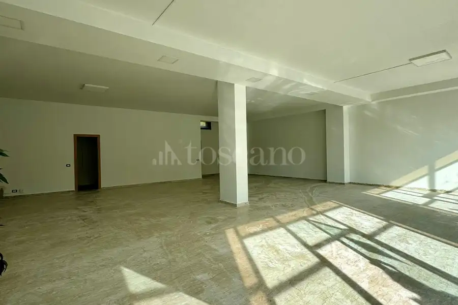 Negozio in affitto di 150 mq a €1.200 (rif. 8/2026)