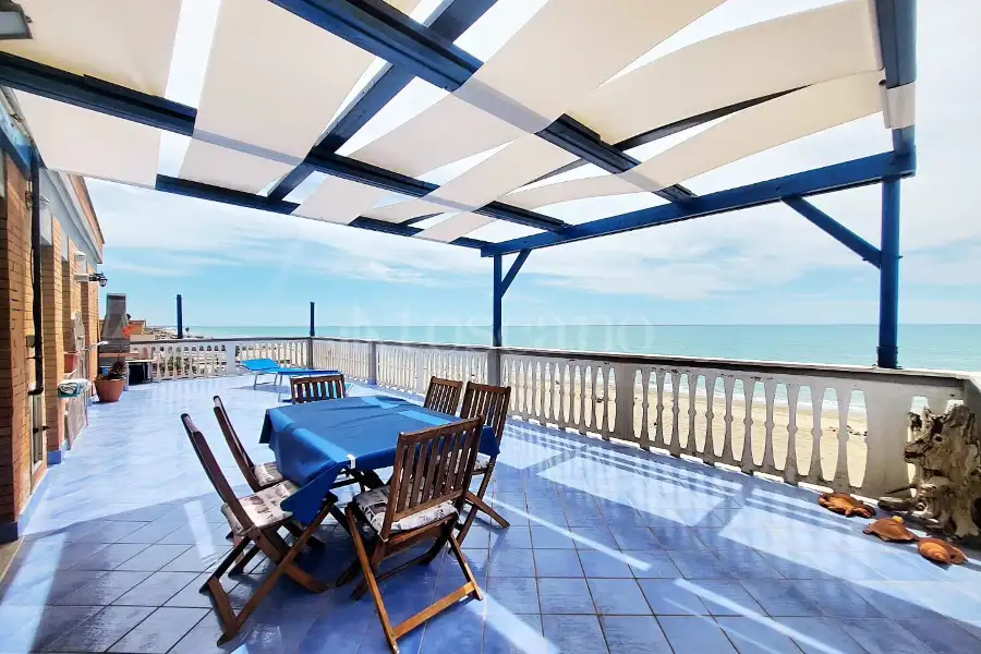 Attico in vendita di 100 mq a €385.000 (rif. 65/2023)