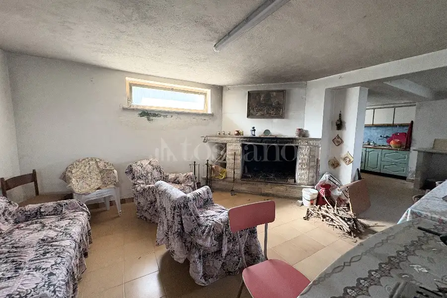 Palazzo in vendita di 300 mq a €199.000 (rif. 89/2026)