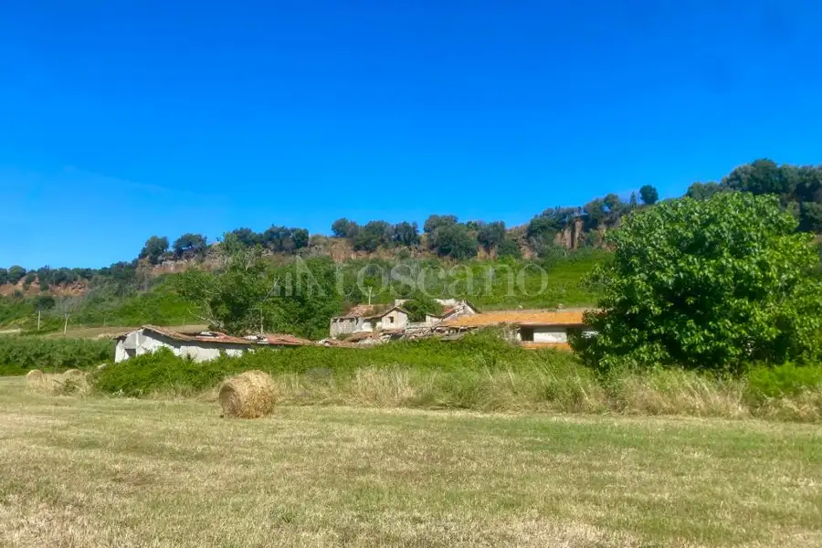 Casale in vendita di 1.300 mq a €399.000 (rif. 18/2026)