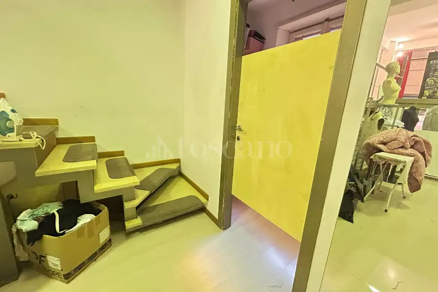 Negozio in affitto di 70 mq a €2.500 (rif. 1/2025)