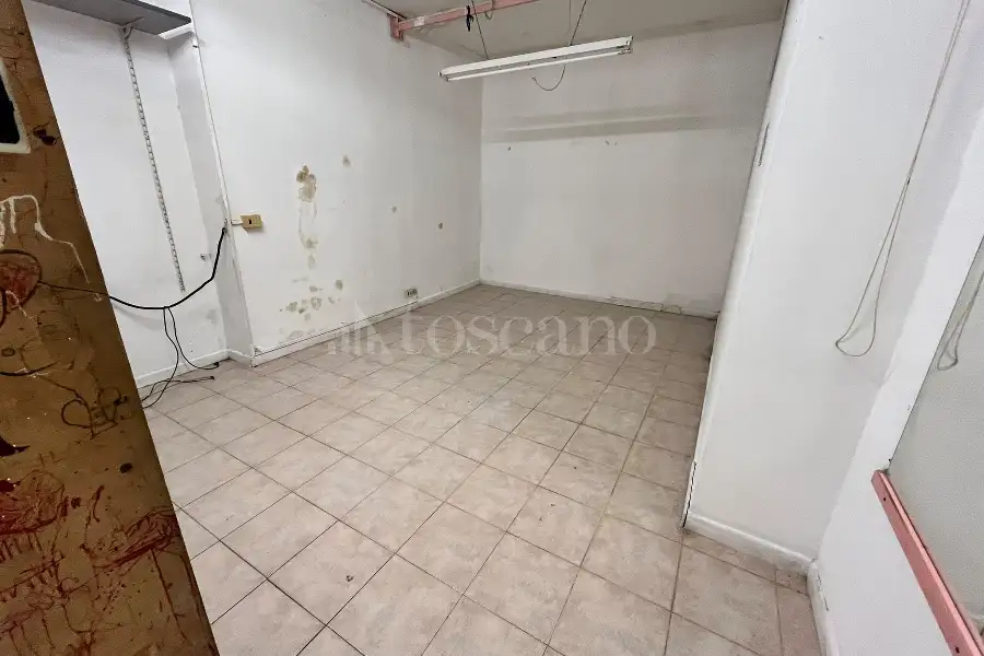 Negozio in vendita di 90 mq a €145.000 (rif. 53/2026)