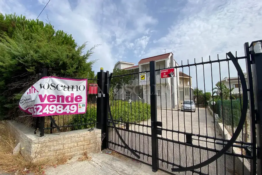 Villa in vendita di 260 mq a €330.000 (rif. 42/2026)