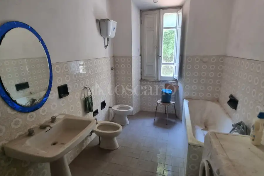 Casale in vendita di 660 mq a €95.000 (rif. 22/2025)