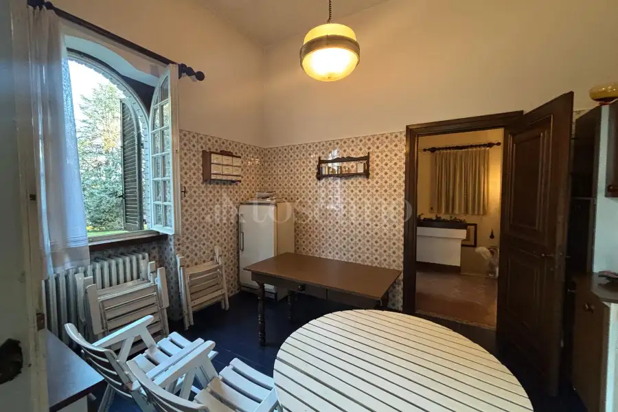 Villa Plurifamiliare in vendita di 370 mq a €1.200.000 (rif. 43/2025)