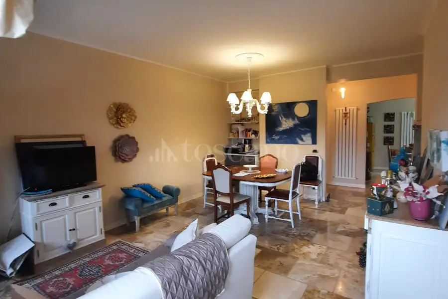 Villa Plurifamiliare in vendita di 800 mq a €795.000 (rif. 6/2025)
