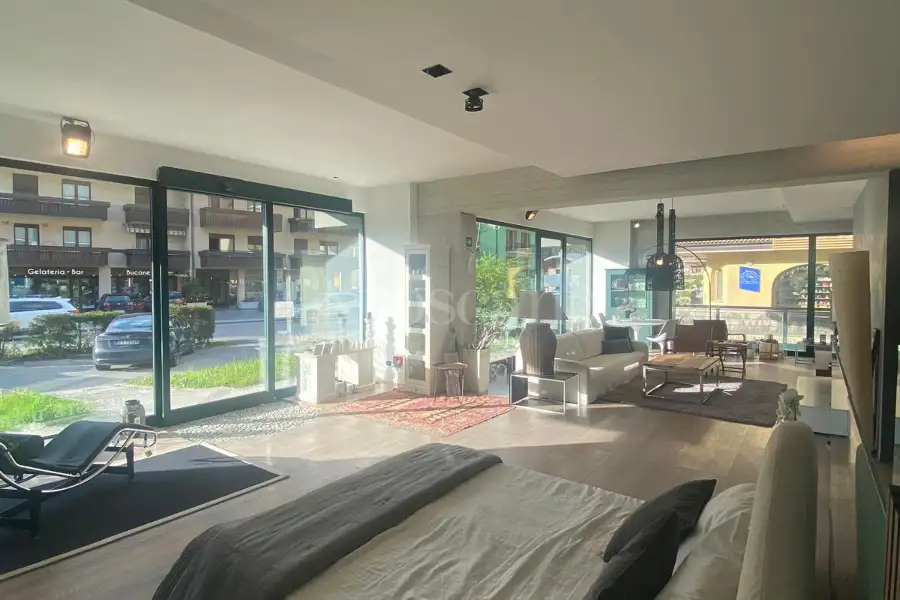 Negozio in vendita di 480 mq a €760.000 (rif. 15/2025)