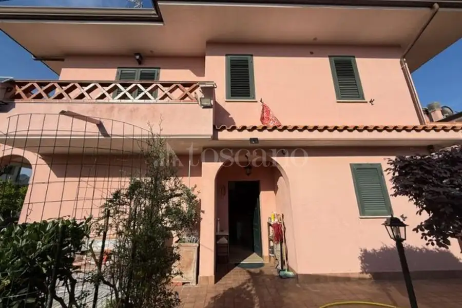 Villa Plurifamiliare in vendita di 200 mq a €515.000 (rif. 29/2025)