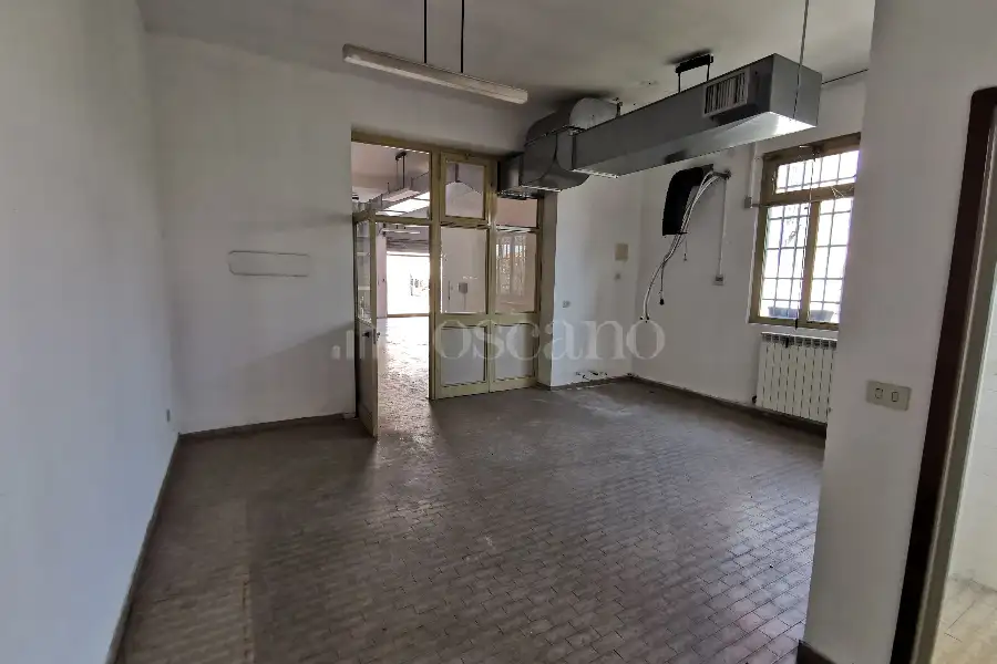 Negozio in vendita di 140 mq a €70.000 (rif. 35/2026)