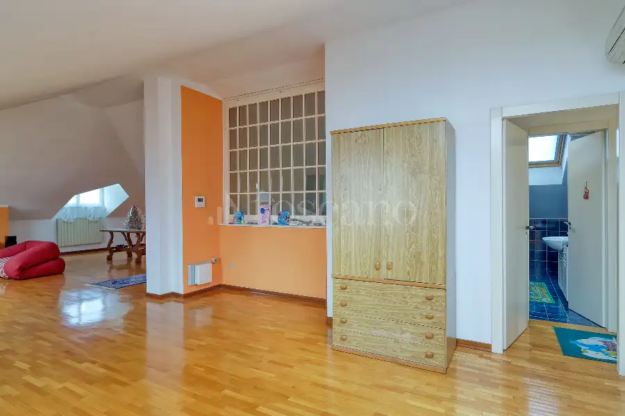 Villa in vendita di 370 mq a €410.000 (rif. 193/2026)