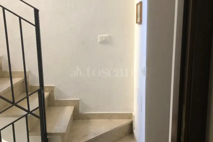 Palazzo in vendita di 300 mq a €550.000 (rif. 89/2025)