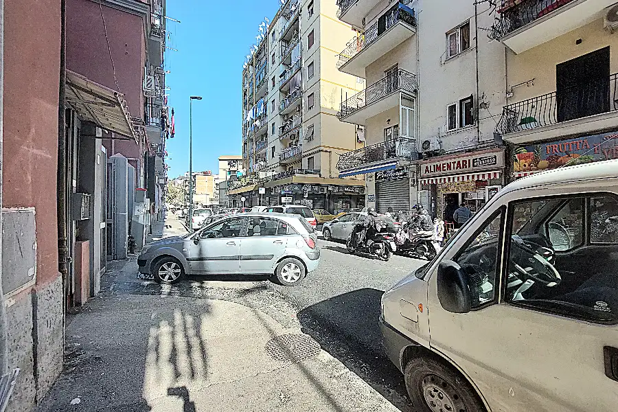 Negozio in affitto di 75 mq a €790 (rif. 2/2023)