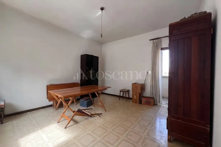 Casa Indipendente in vendita di 270 mq a €210.000 (rif. 37/2026)