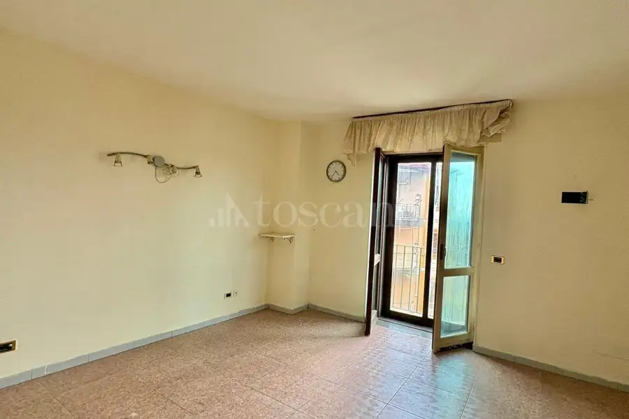 Casa Indipendente in vendita di 350 mq a €99.000 (rif. 101/2026)