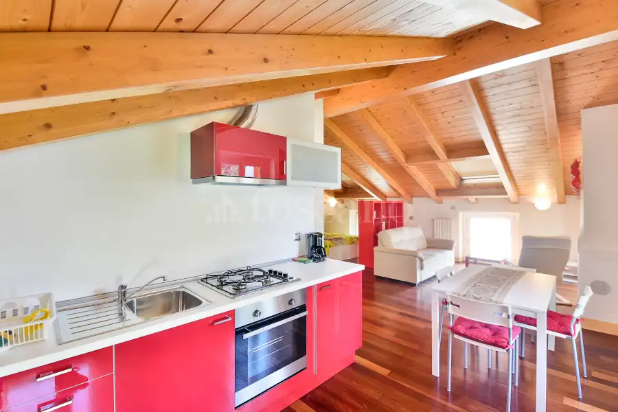 Villa Plurifamiliare in vendita di 400 mq a €3.150.000 (rif. 11/2025)